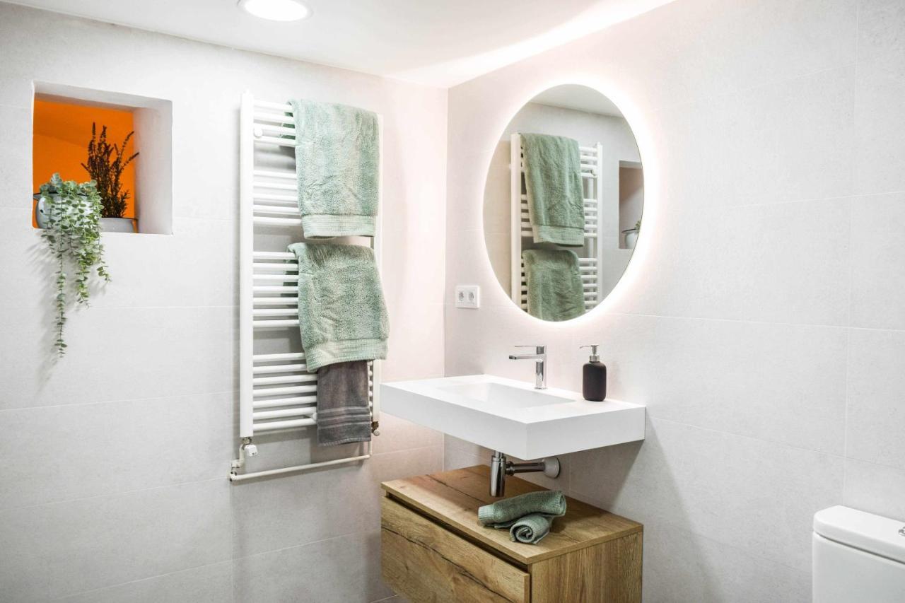 Casa Besalu Estudio En El Centro Del Pueblo Ngoại thất bức ảnh