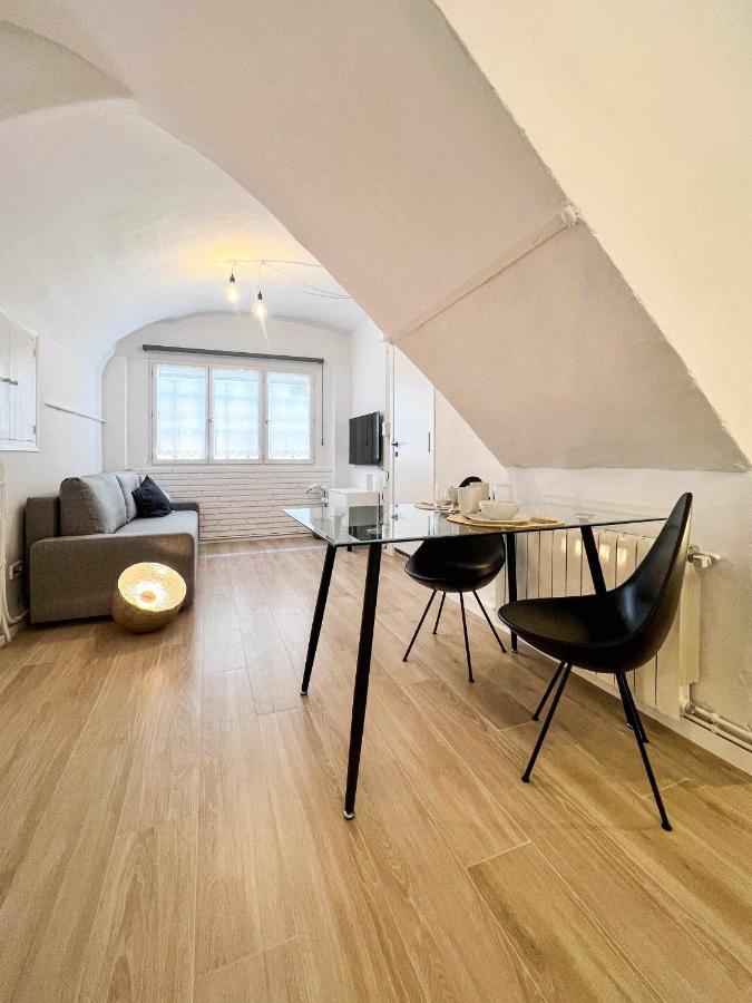 Casa Besalu Estudio En El Centro Del Pueblo Ngoại thất bức ảnh