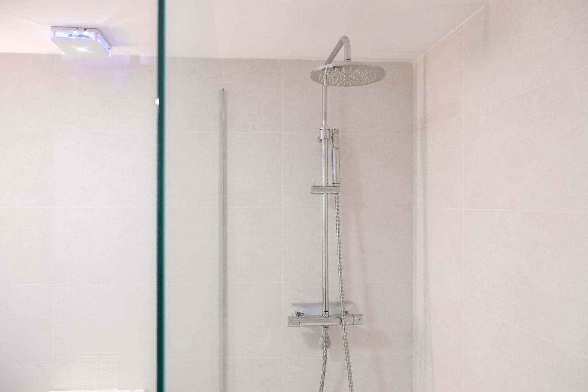 Casa Besalu Estudio En El Centro Del Pueblo Ngoại thất bức ảnh